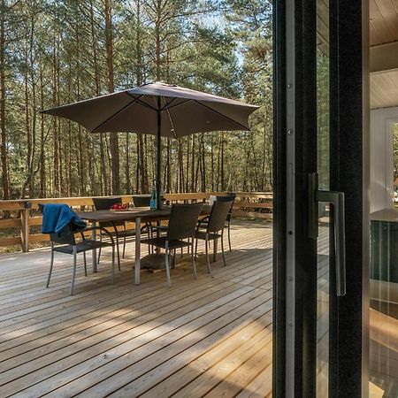 Lovely Home In Nexo With Kitchen Exteriér fotografie