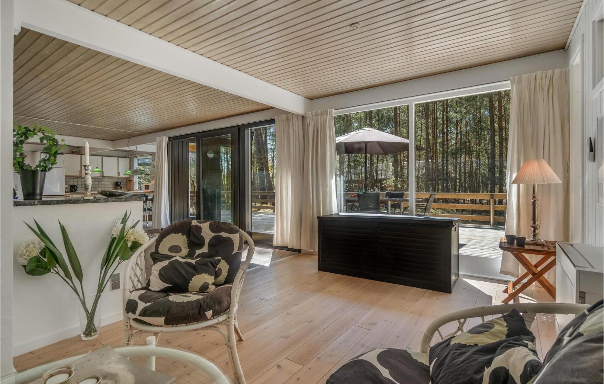 Lovely Home In Nexo With Kitchen Exteriér fotografie